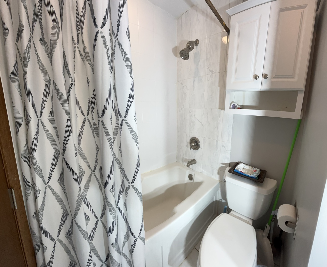 2022 Cardinal Drive, Glendale Heights, IL 60139