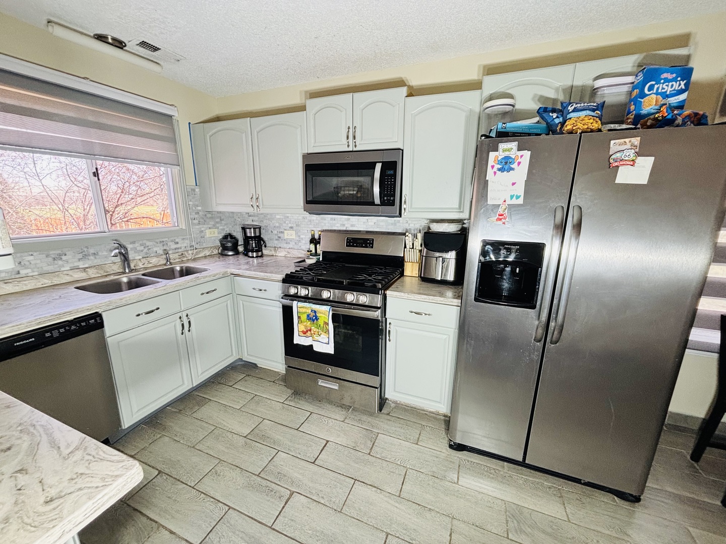 2022 Cardinal Drive, Glendale Heights, IL 60139