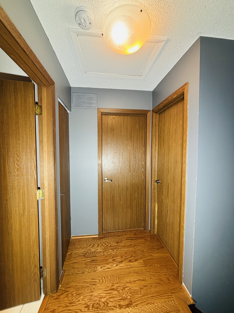 2022 Cardinal Drive, Glendale Heights, IL 60139