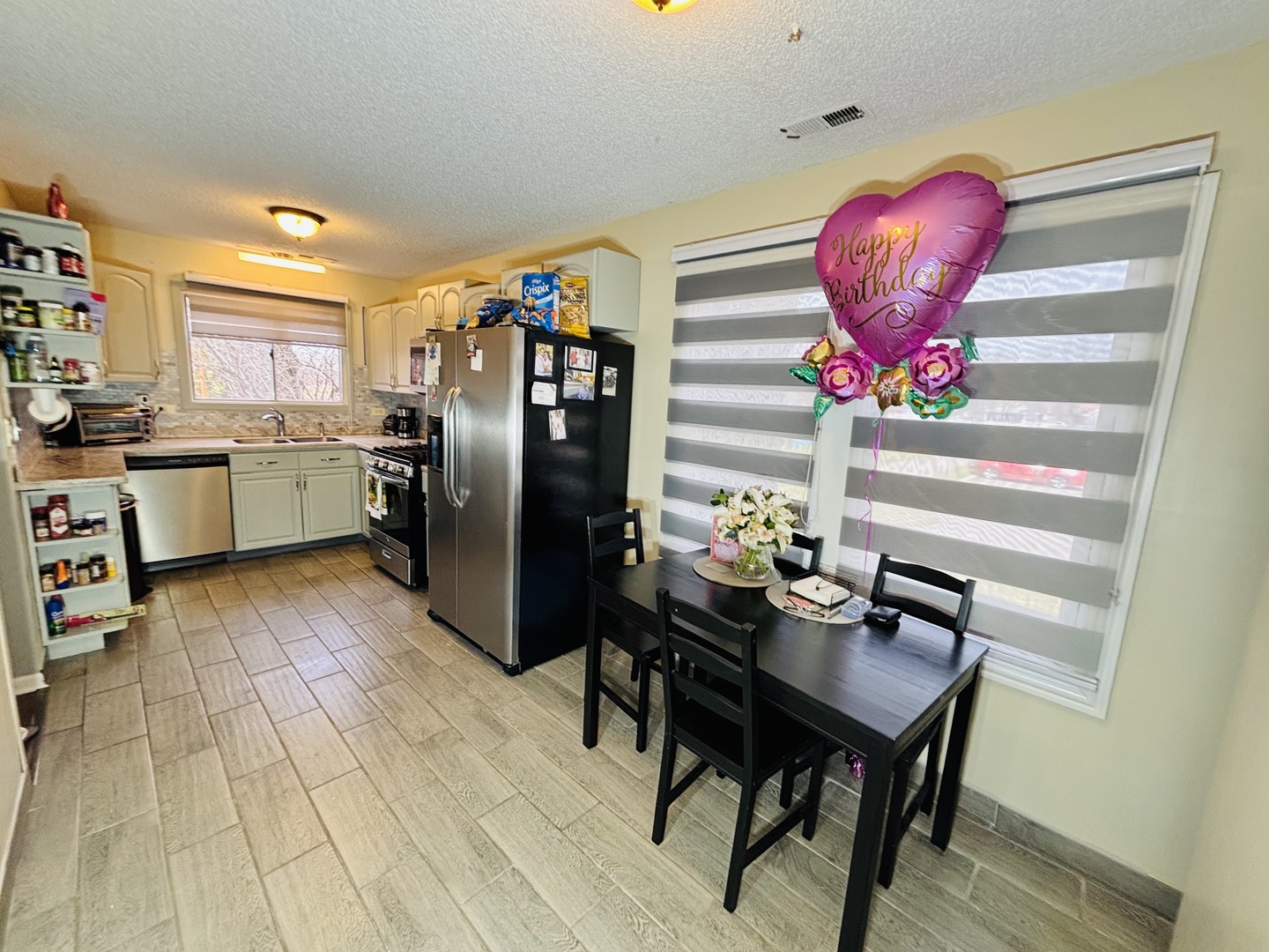 2022 Cardinal Drive, Glendale Heights, IL 60139