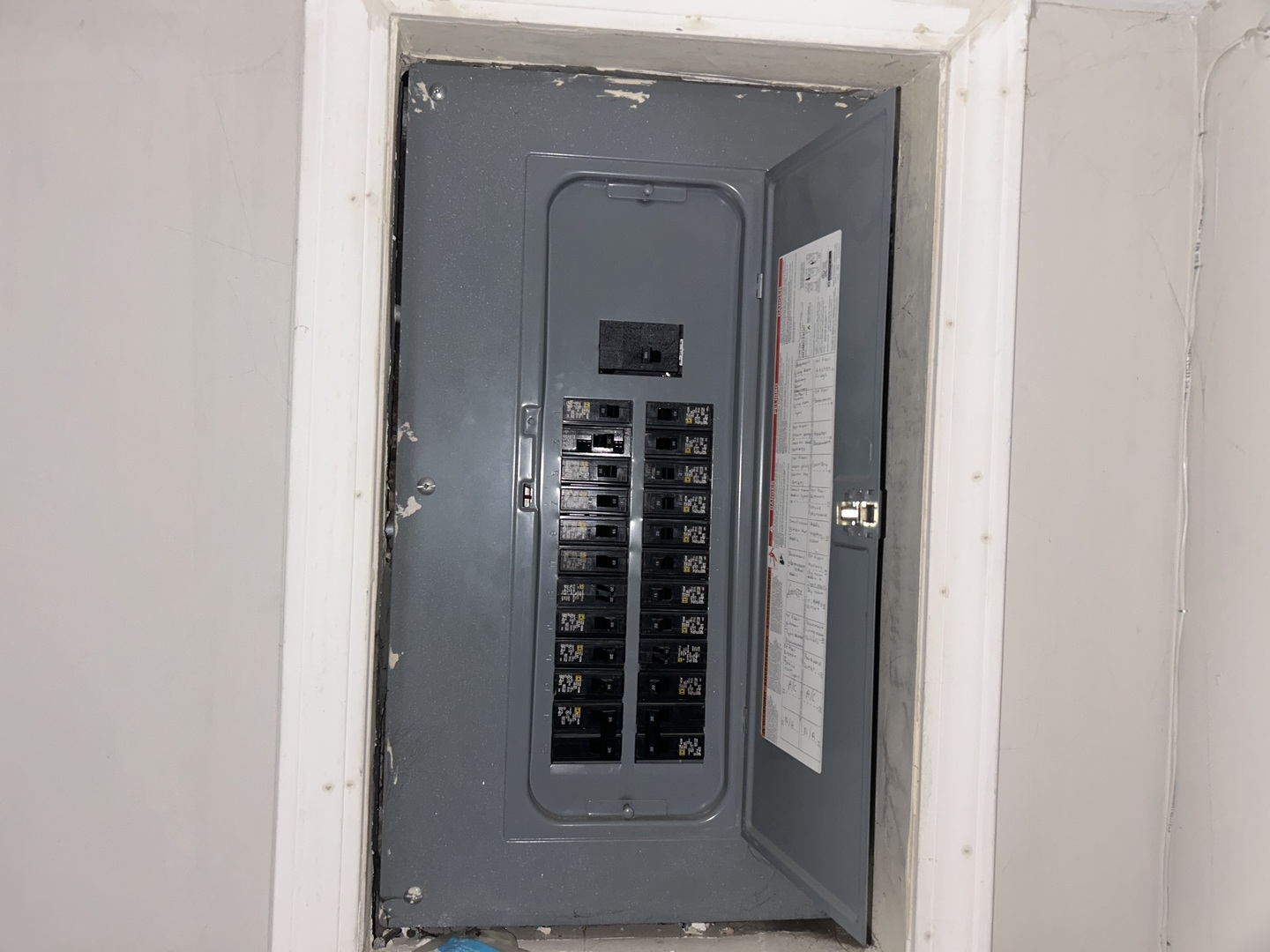 7221 S Bennett Avenue, Chicago, IL 60649