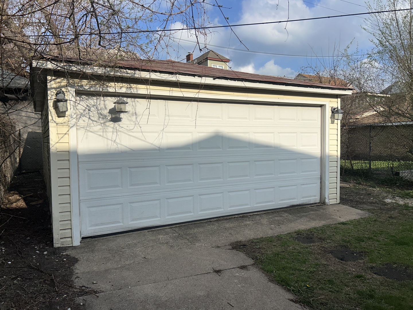 7221 S Bennett Avenue, Chicago, IL 60649