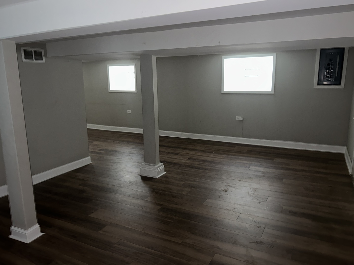 7221 S Bennett Avenue, Chicago, IL 60649