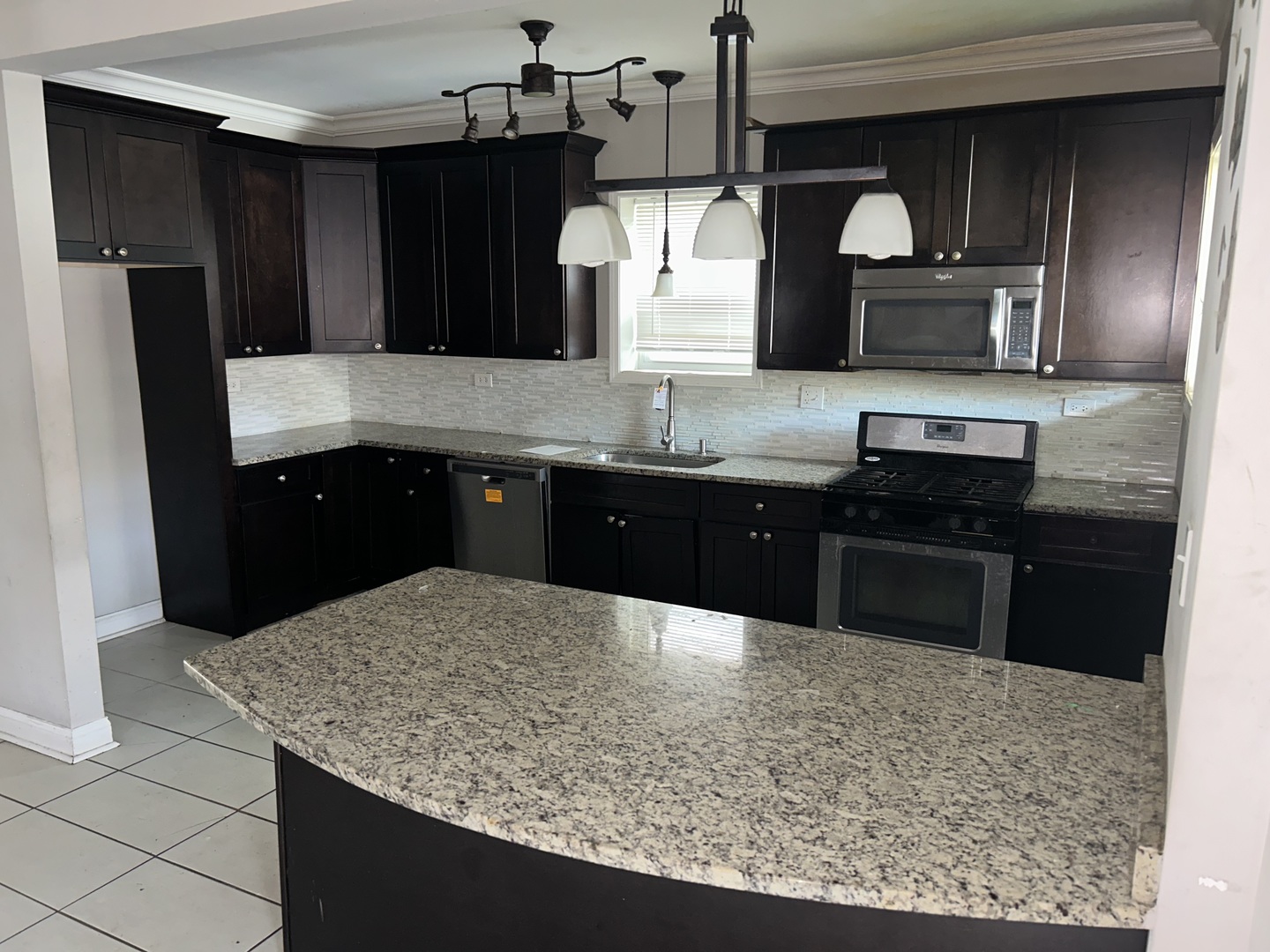 7221 S Bennett Avenue, Chicago, IL 60649