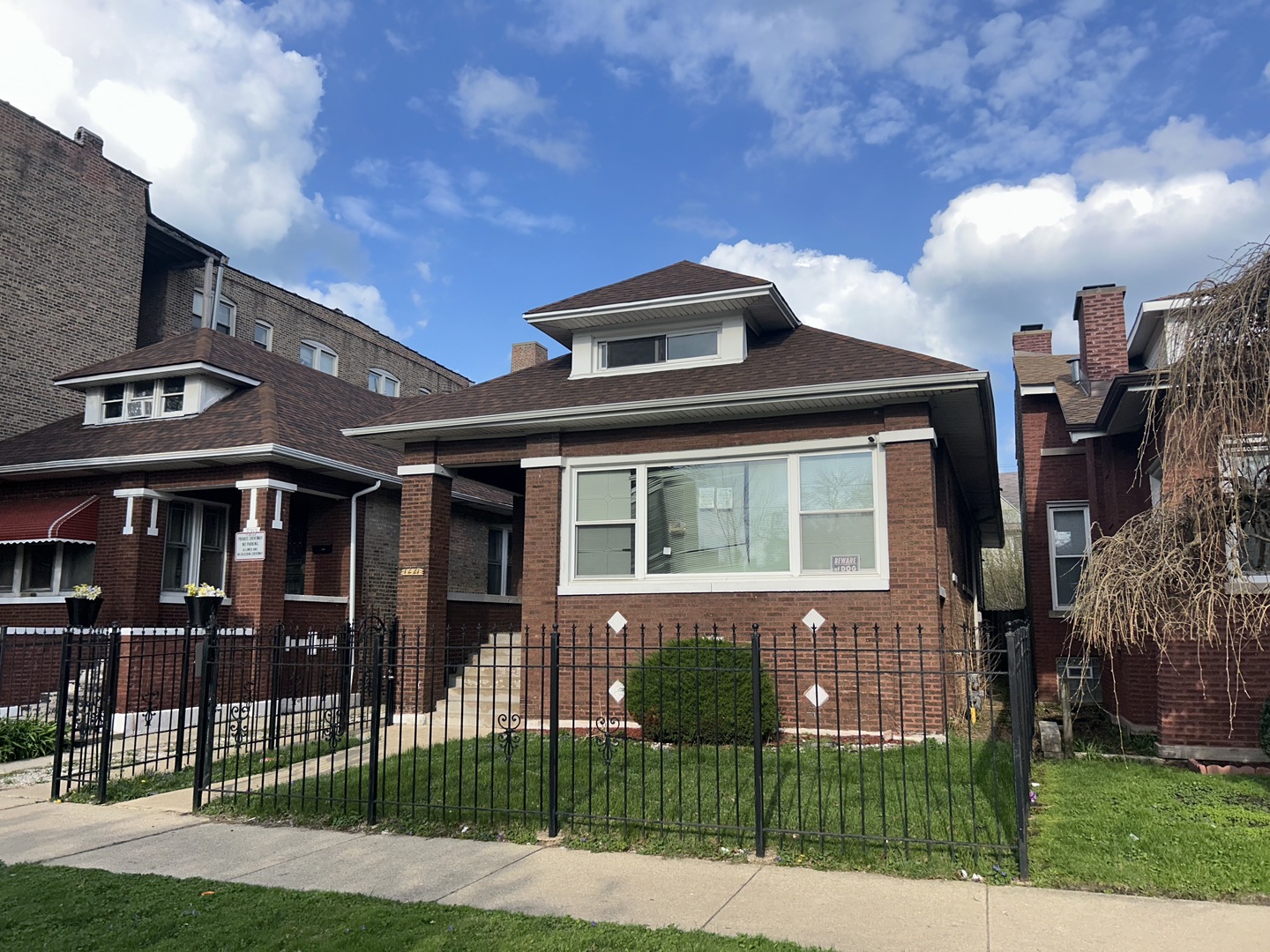 7221 S Bennett Avenue, Chicago, IL 60649