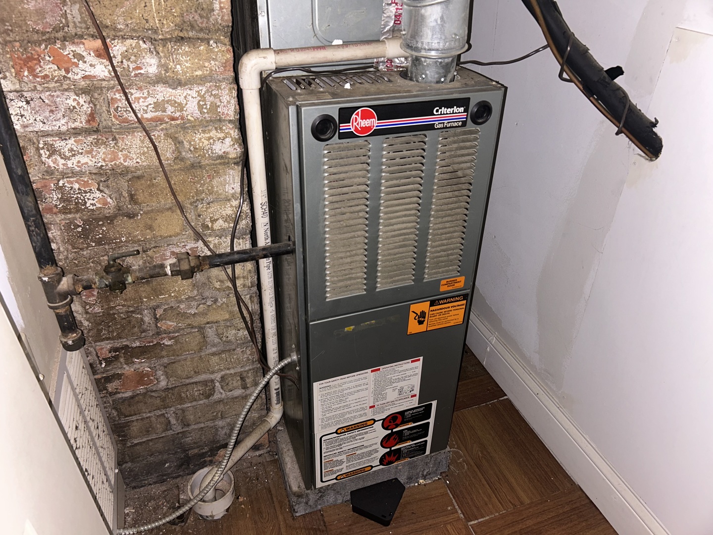 7221 S Bennett Avenue, Chicago, IL 60649