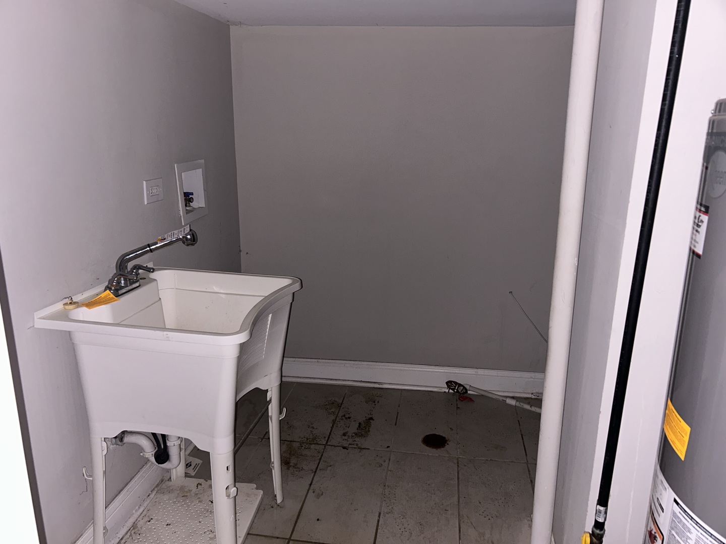 7221 S Bennett Avenue, Chicago, IL 60649