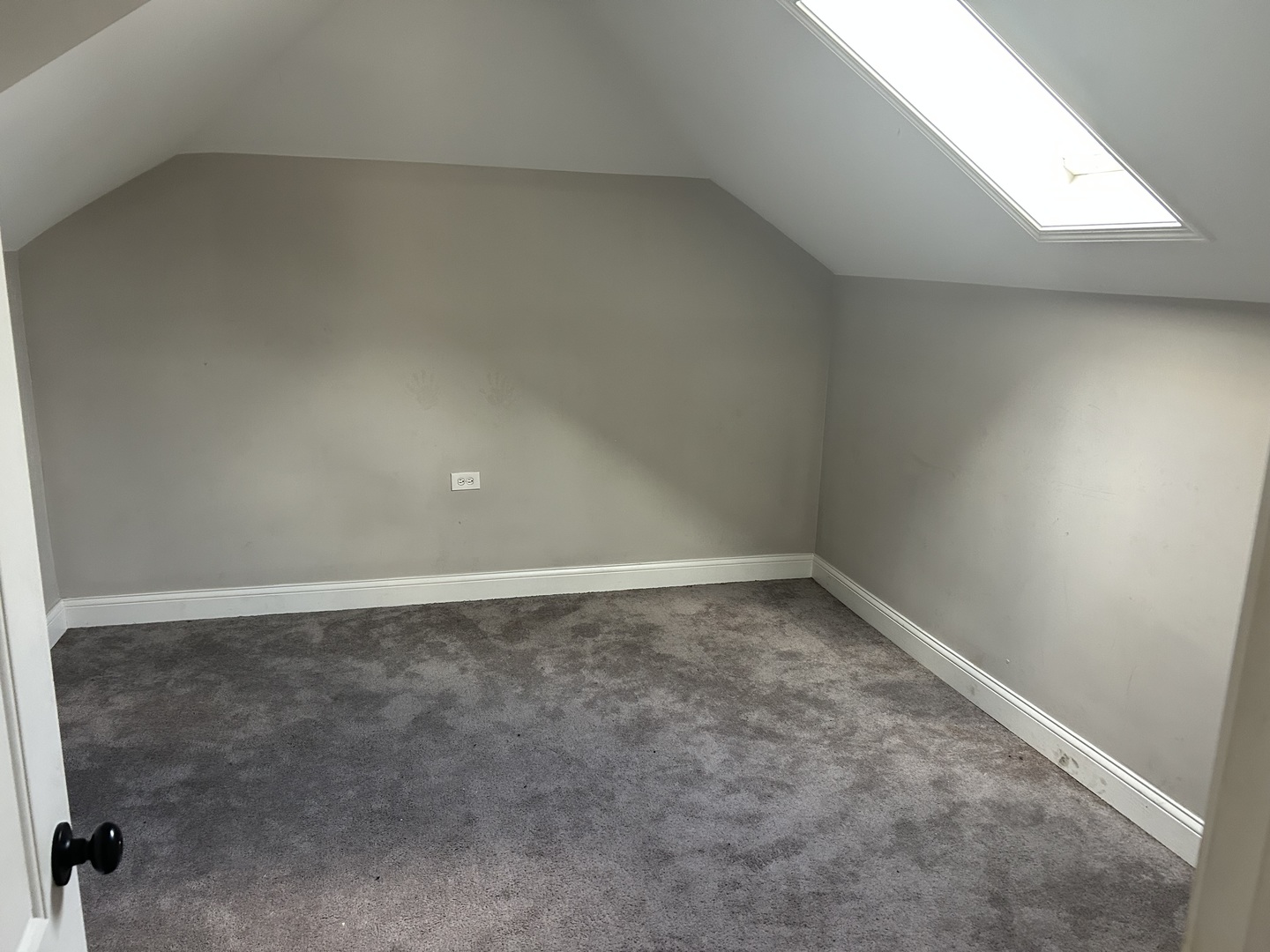 7221 S Bennett Avenue, Chicago, IL 60649