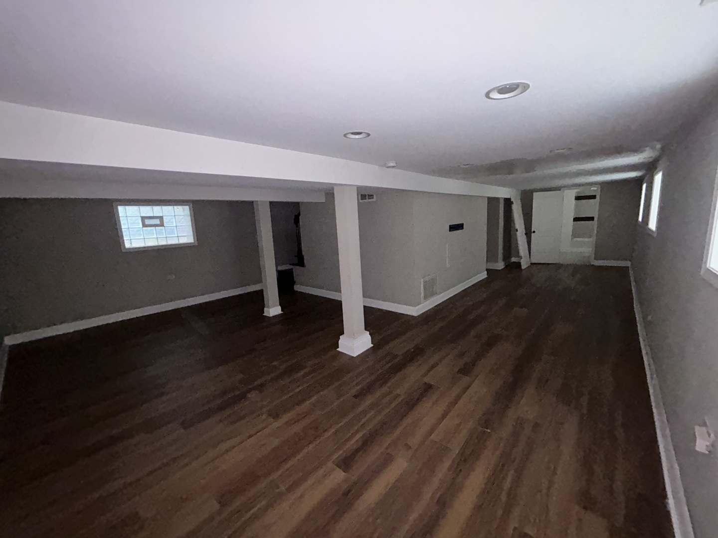 7221 S Bennett Avenue, Chicago, IL 60649