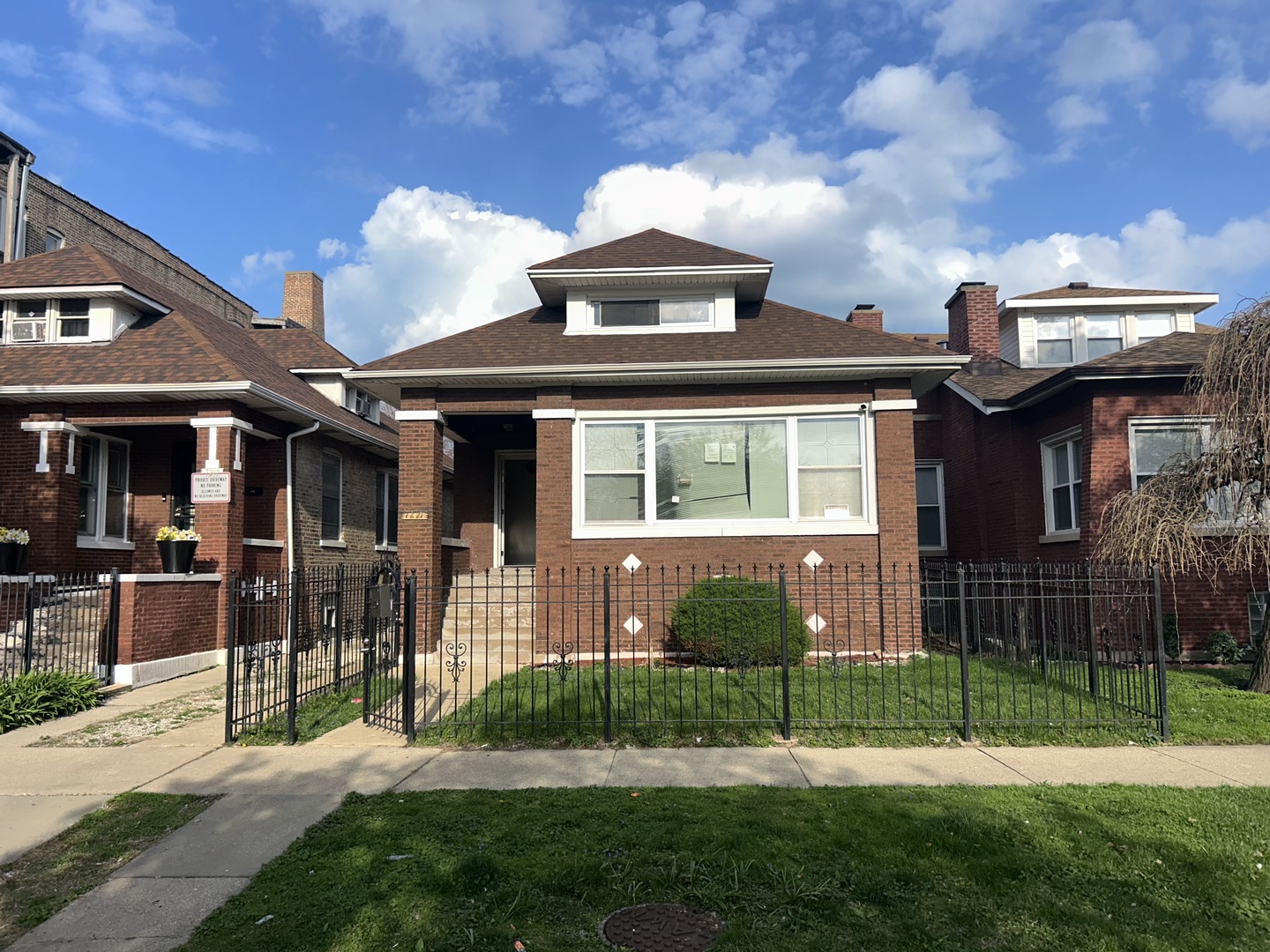 7221 S Bennett Avenue, Chicago, IL 60649