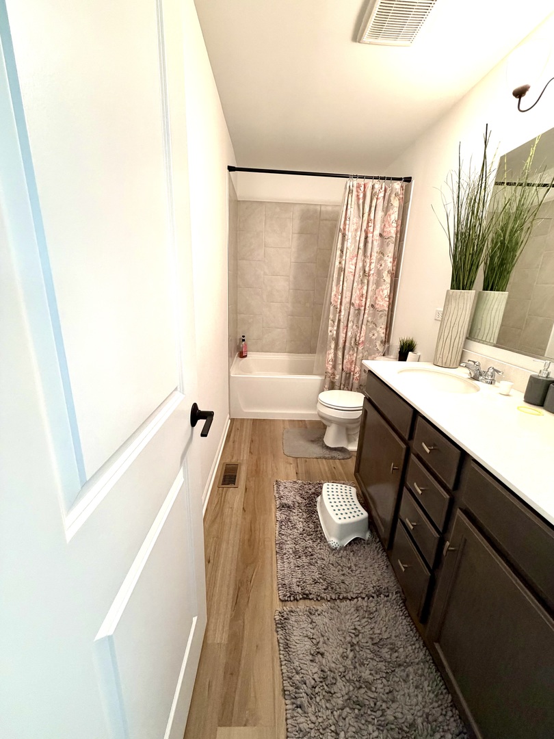 15210 S Emerson Street, Plainfield, IL 60544