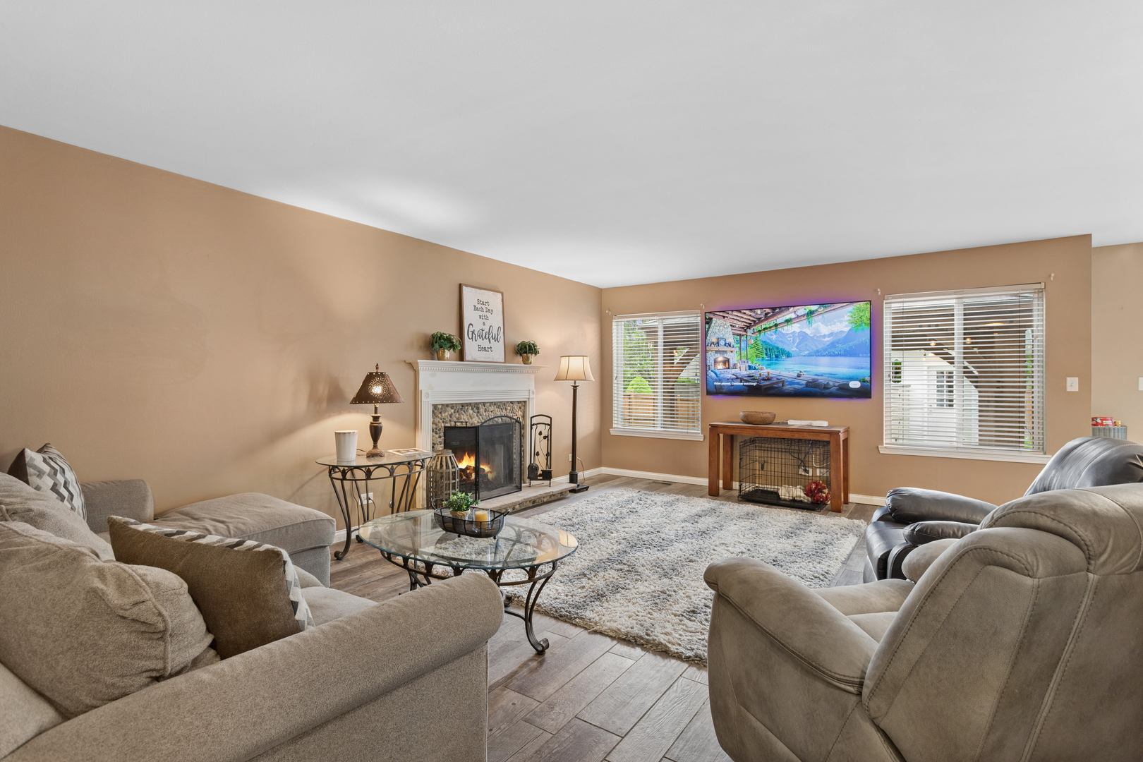 240 Paradise Parkway, Oswego, IL 60543