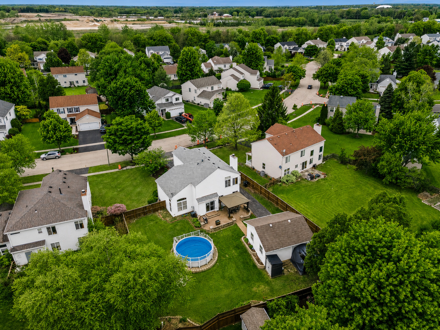 240 Paradise Parkway, Oswego, IL 60543