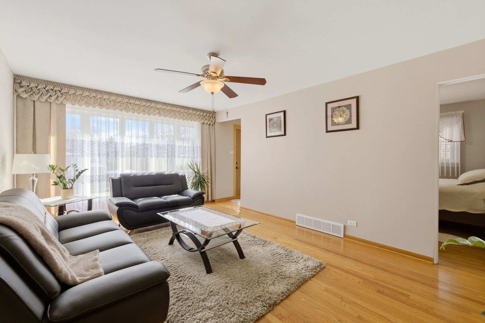 5836 S Mayfield Avenue, Chicago, IL 60638