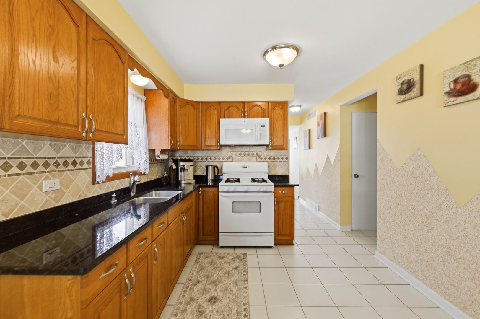 5836 S Mayfield Avenue, Chicago, IL 60638