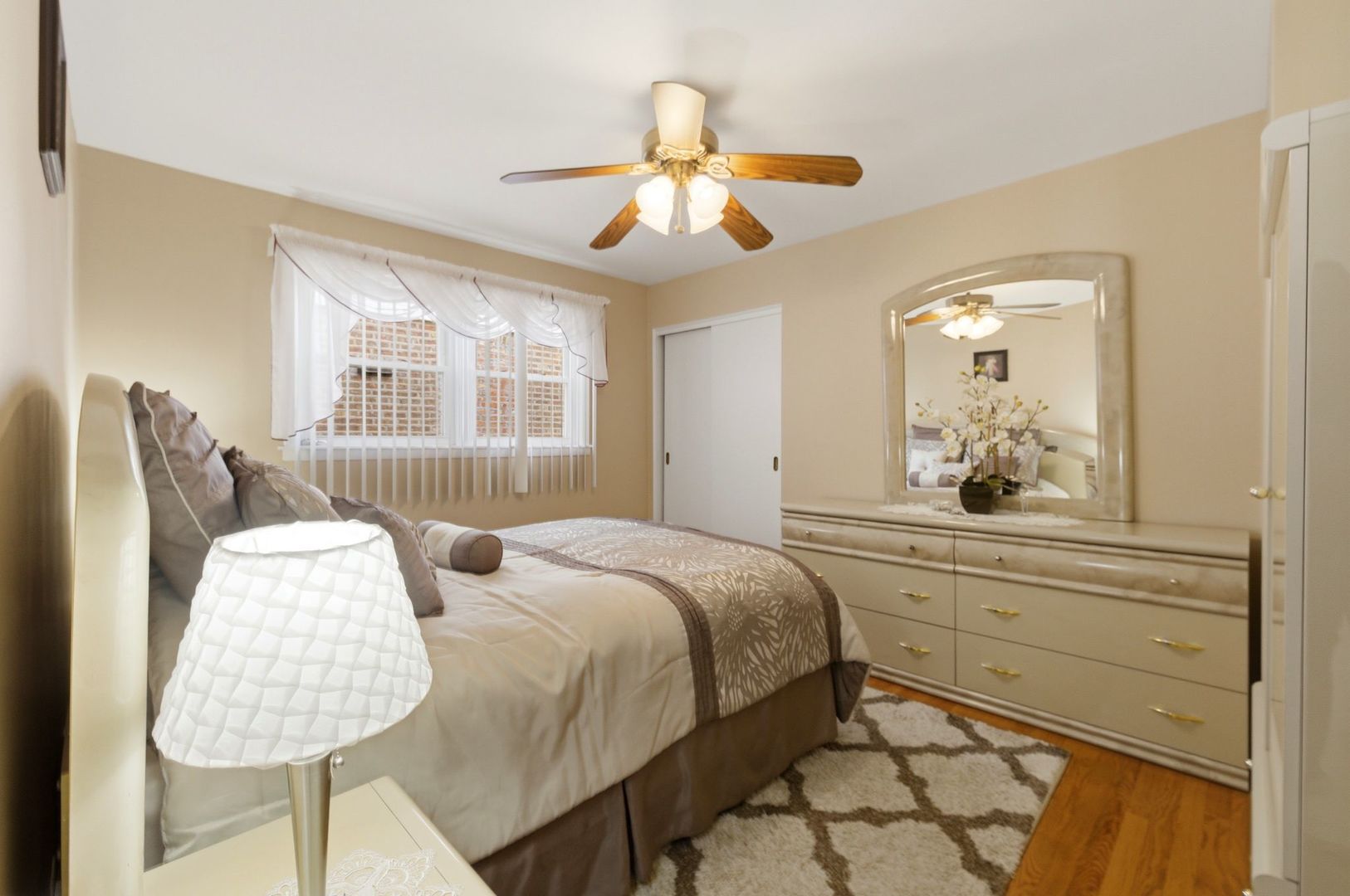 5836 S Mayfield Avenue, Chicago, IL 60638