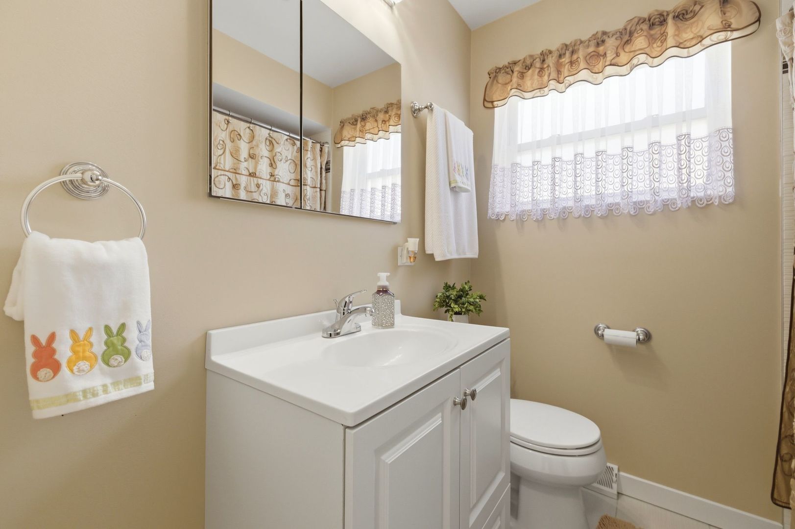 5836 S Mayfield Avenue, Chicago, IL 60638