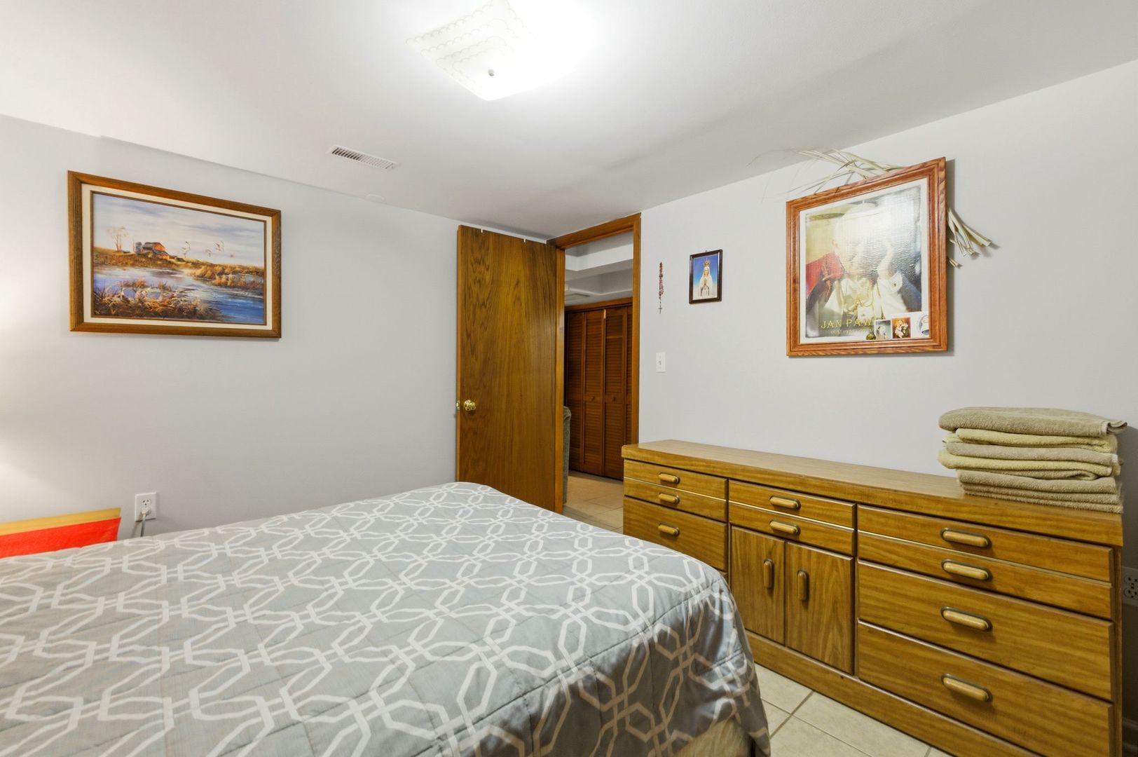 5836 S Mayfield Avenue, Chicago, IL 60638