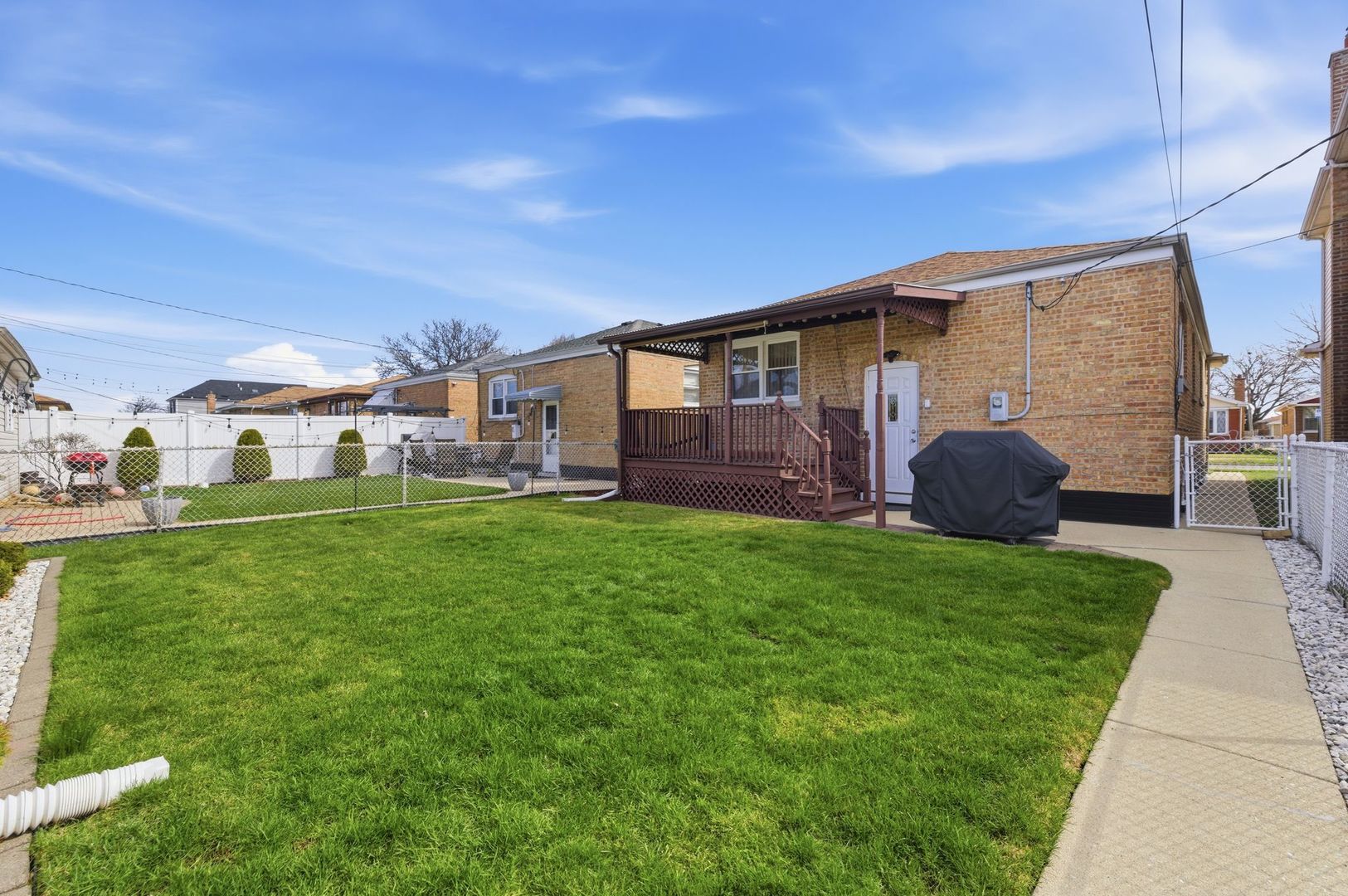 5836 S Mayfield Avenue, Chicago, IL 60638