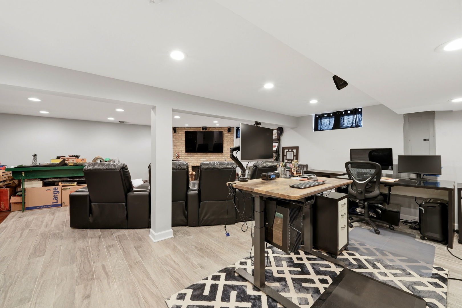 8130 W Berwyn Avenue, Chicago, IL 60656