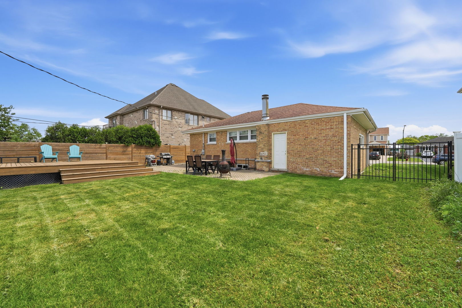 8130 W Berwyn Avenue, Chicago, IL 60656