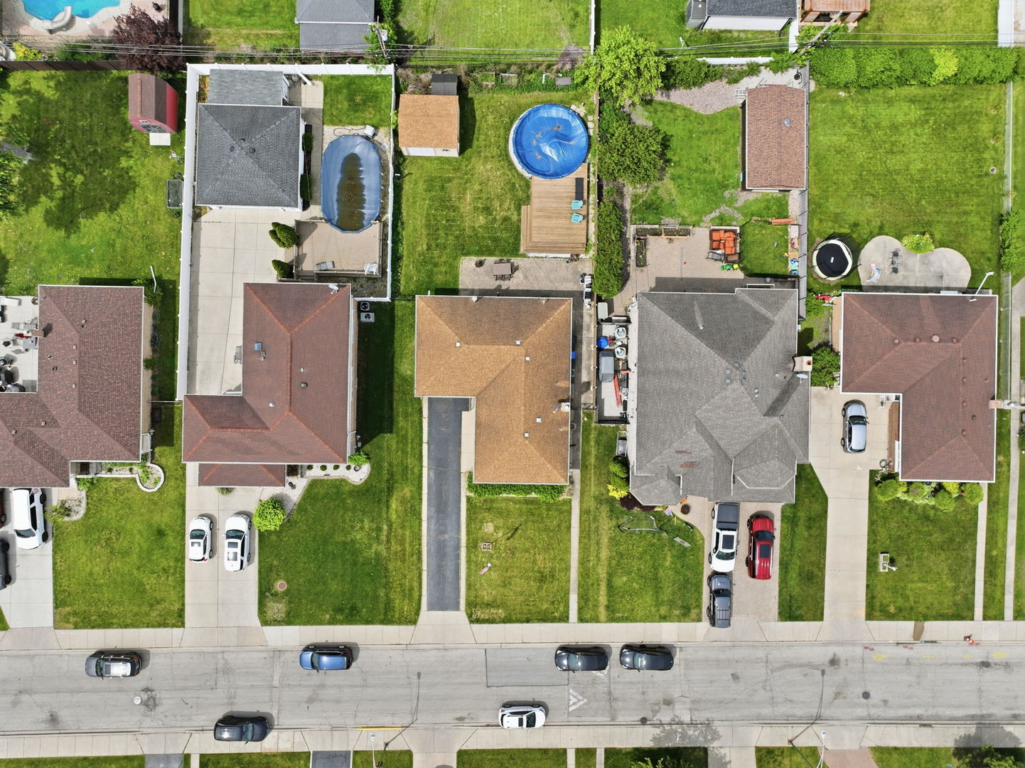 8130 W Berwyn Avenue, Chicago, IL 60656