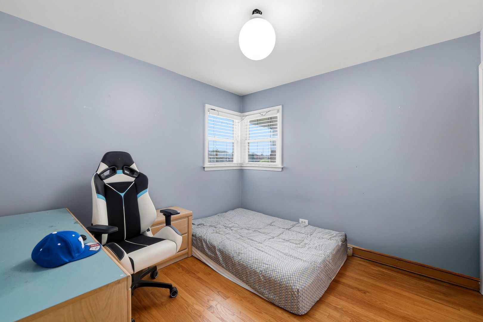8130 W Berwyn Avenue, Chicago, IL 60656