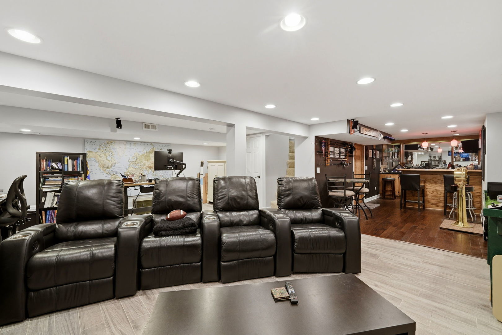 8130 W Berwyn Avenue, Chicago, IL 60656