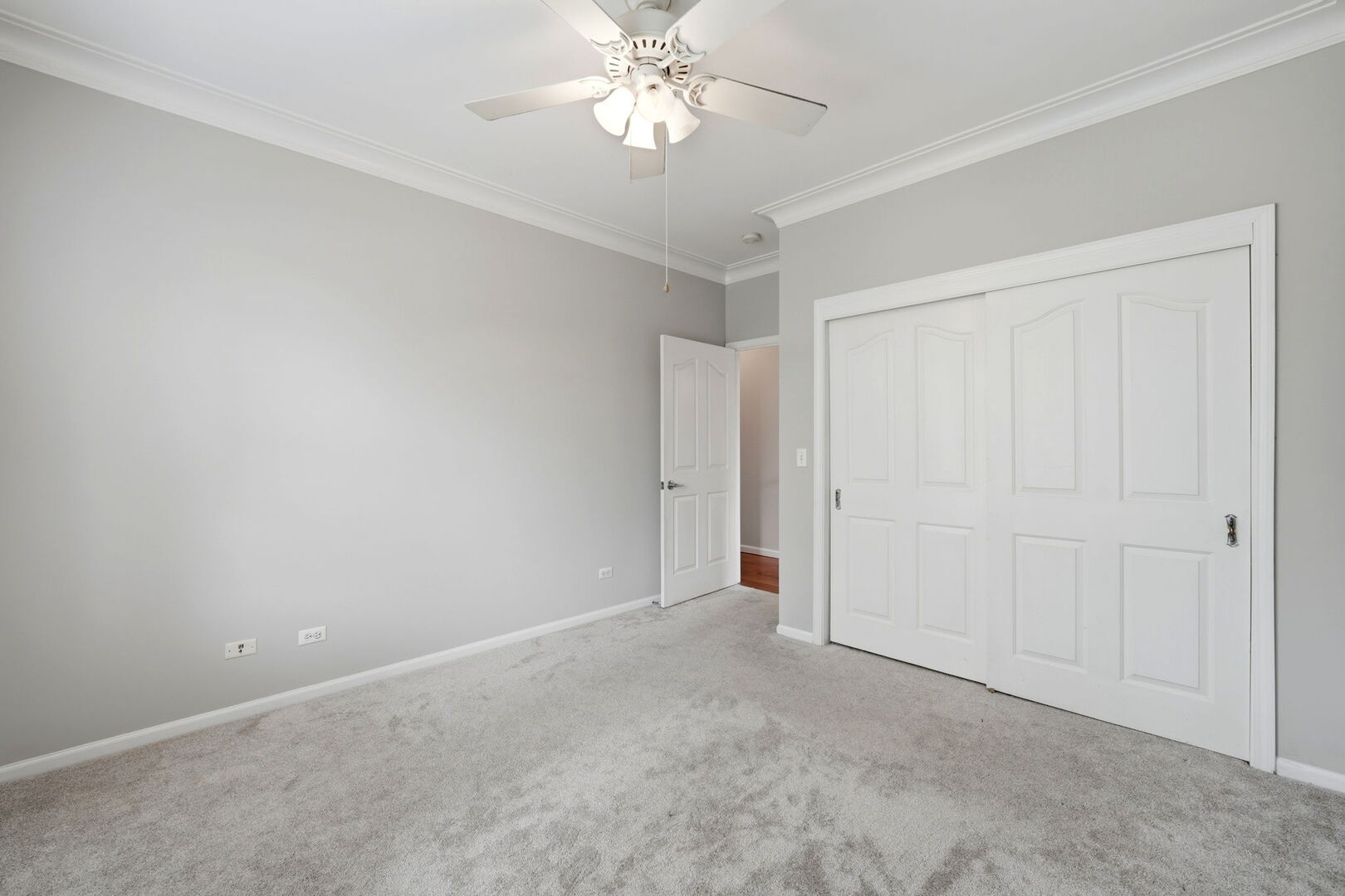 7550 Blazer Avenue, Justice, IL 60458