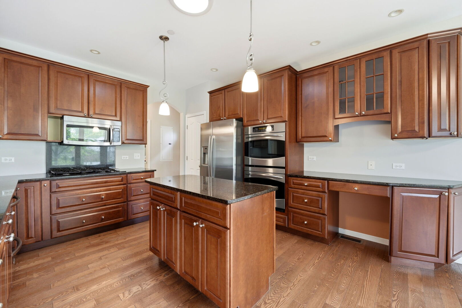 7550 Blazer Avenue, Justice, IL 60458