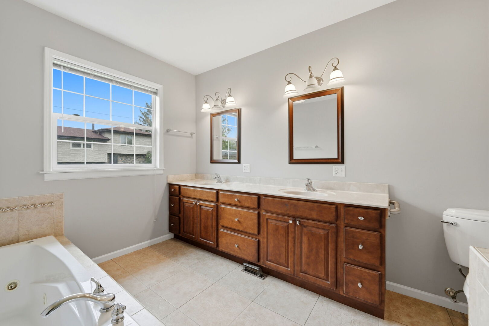 7550 Blazer Avenue, Justice, IL 60458