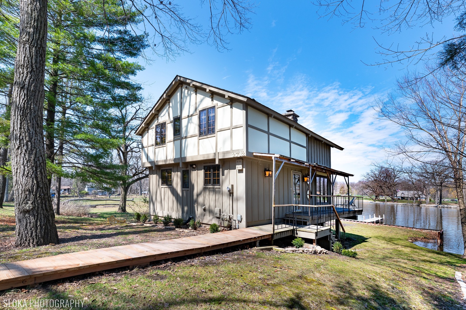 2712 Ridge Avenue, Algonquin, IL 60102