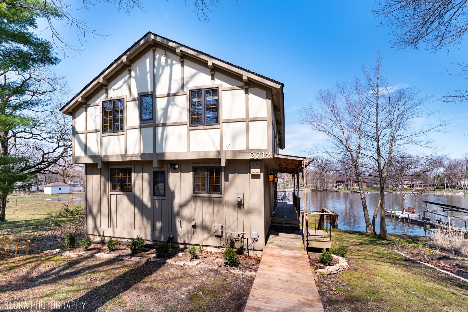 2712 Ridge Avenue, Algonquin, IL 60102