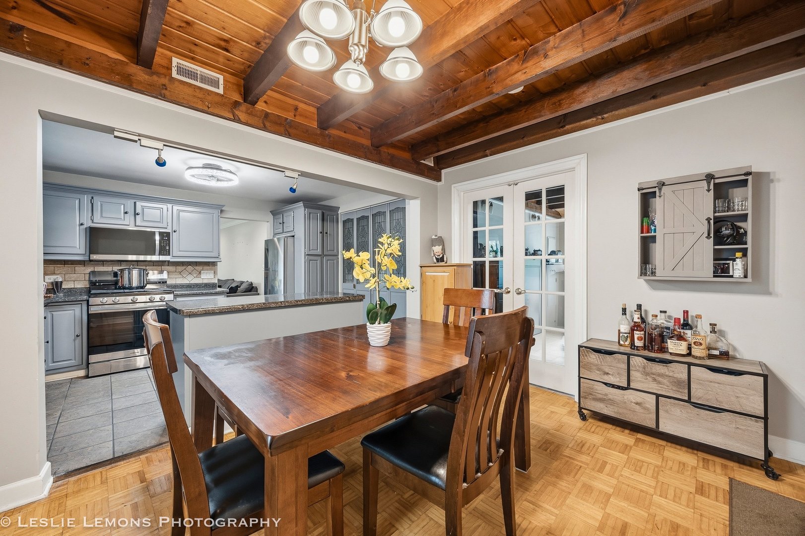 364 N Cedar Avenue, Wood Dale, IL 60191