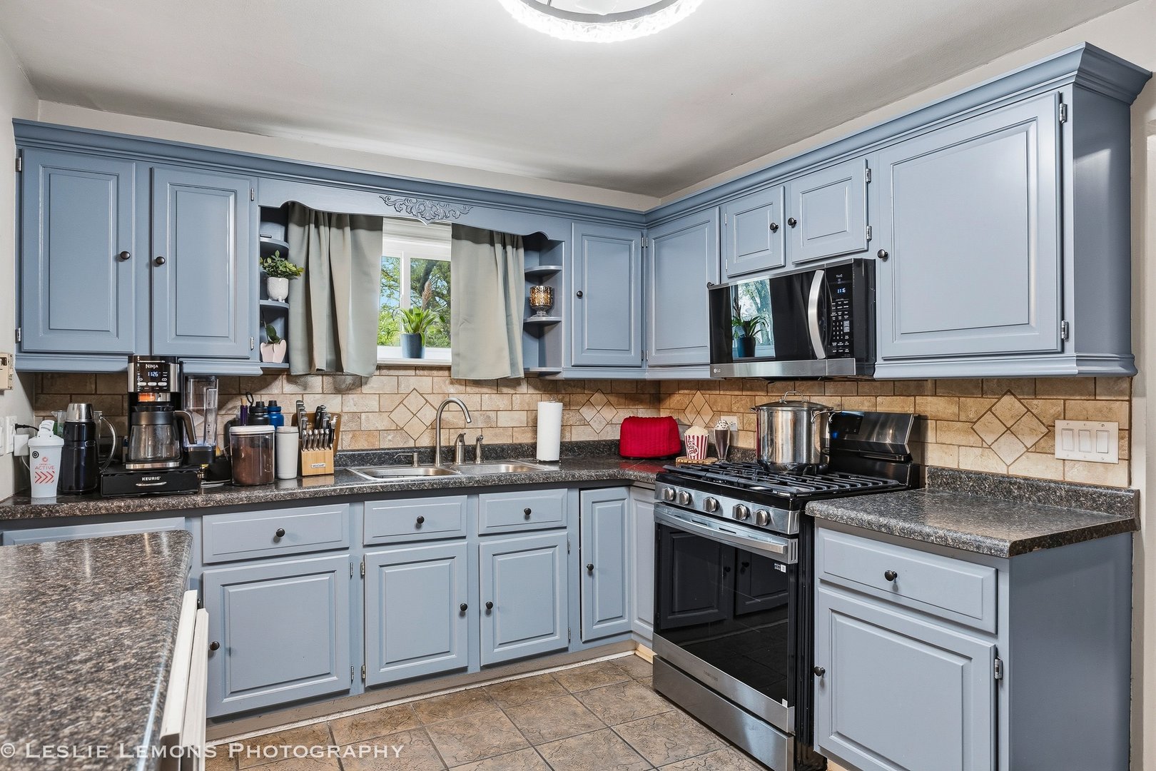 364 N Cedar Avenue, Wood Dale, IL 60191