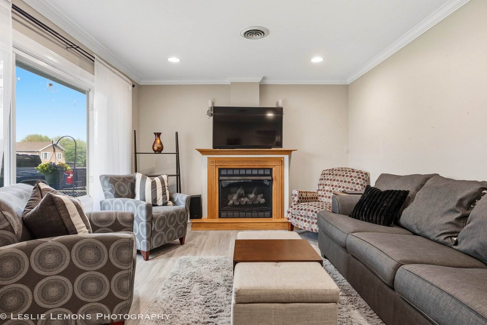 364 N Cedar Avenue, Wood Dale, IL 60191