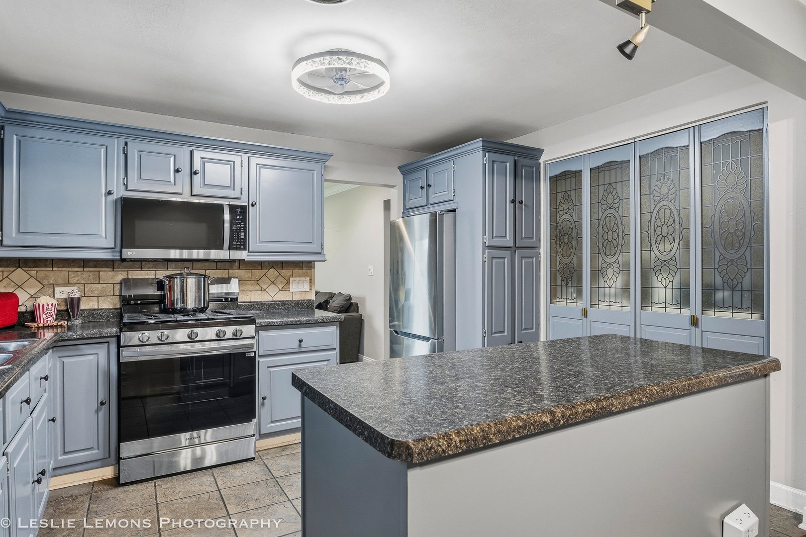 364 N Cedar Avenue, Wood Dale, IL 60191