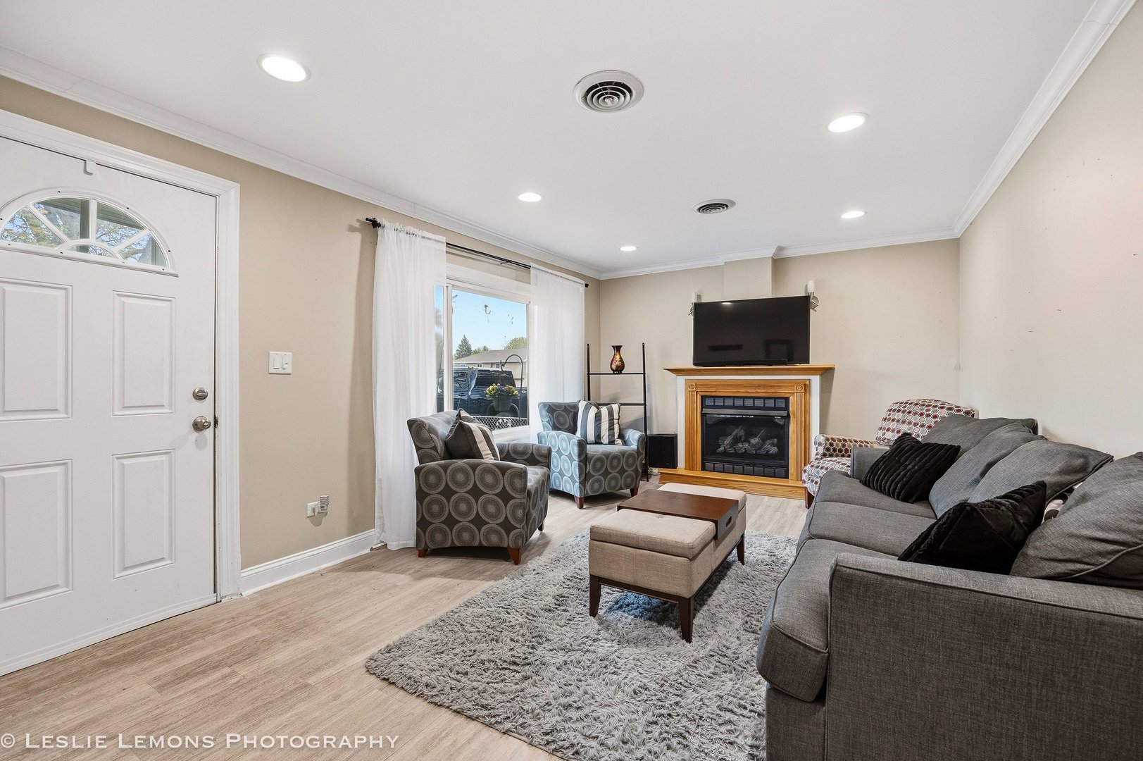 364 N Cedar Avenue, Wood Dale, IL 60191