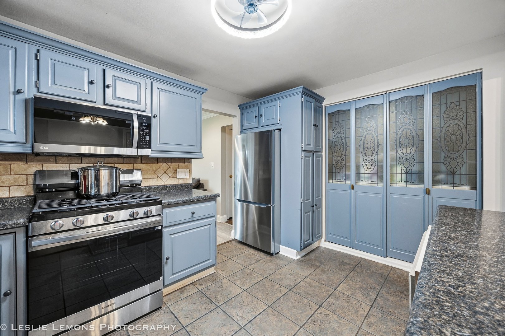 364 N Cedar Avenue, Wood Dale, IL 60191