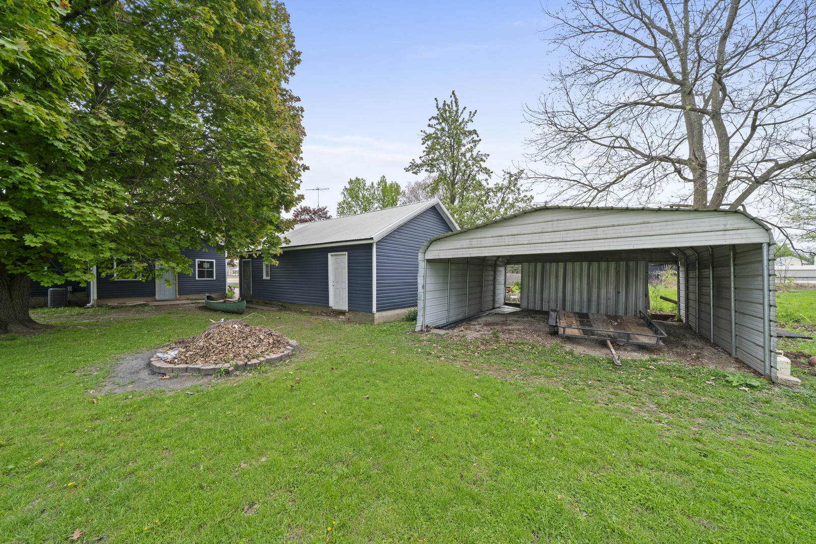 210 N Green Street, Somonauk, IL 60552