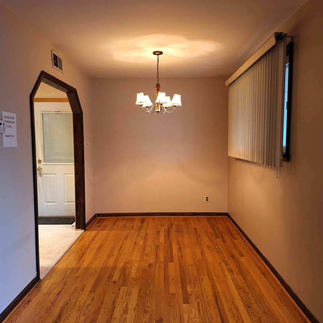 4605 W 84th Place, Chicago, IL 60652