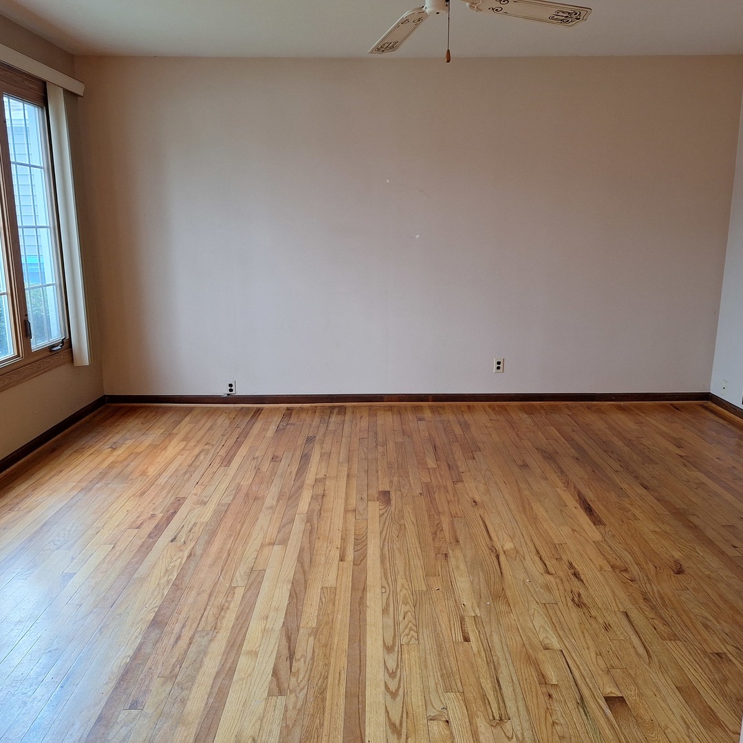 4605 W 84th Place, Chicago, IL 60652