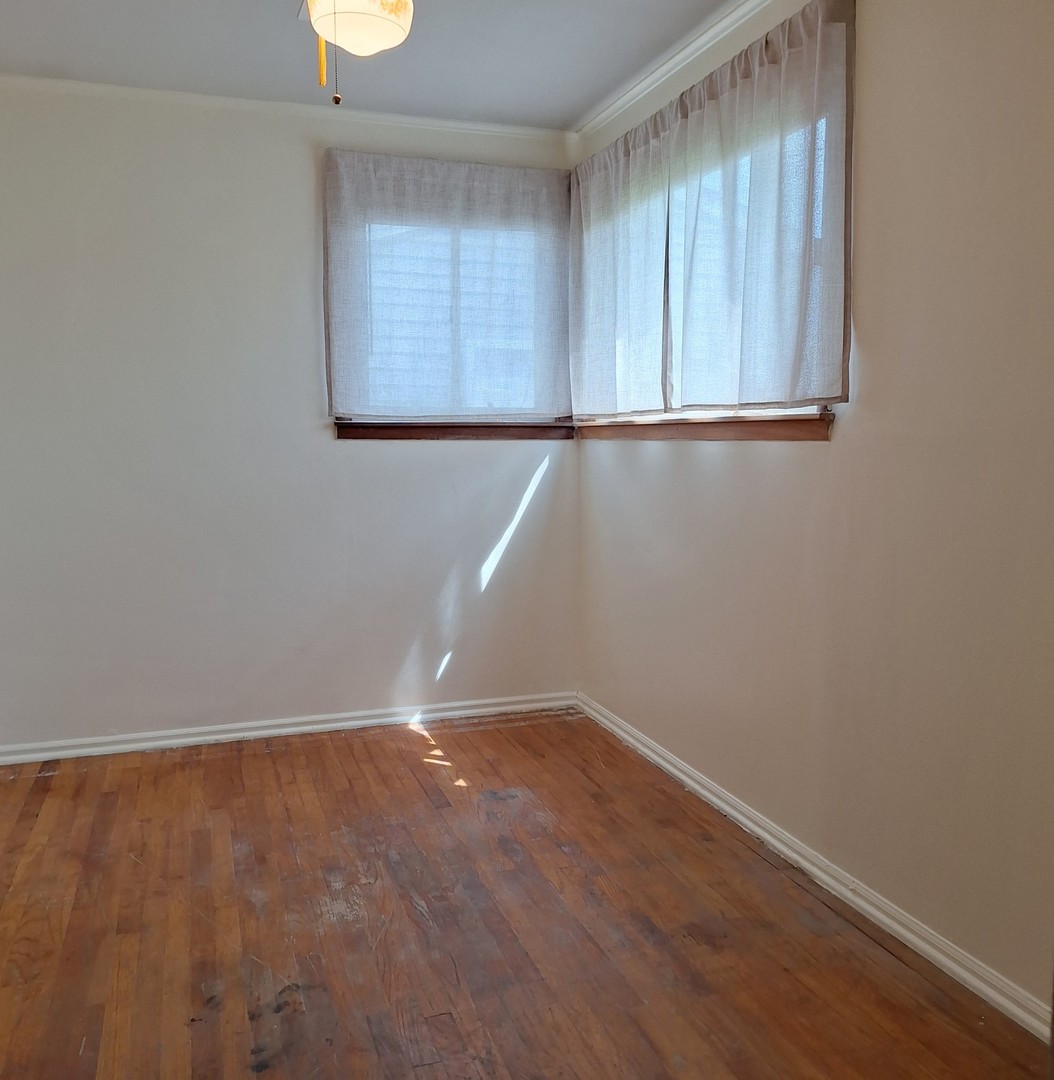 4605 W 84th Place, Chicago, IL 60652