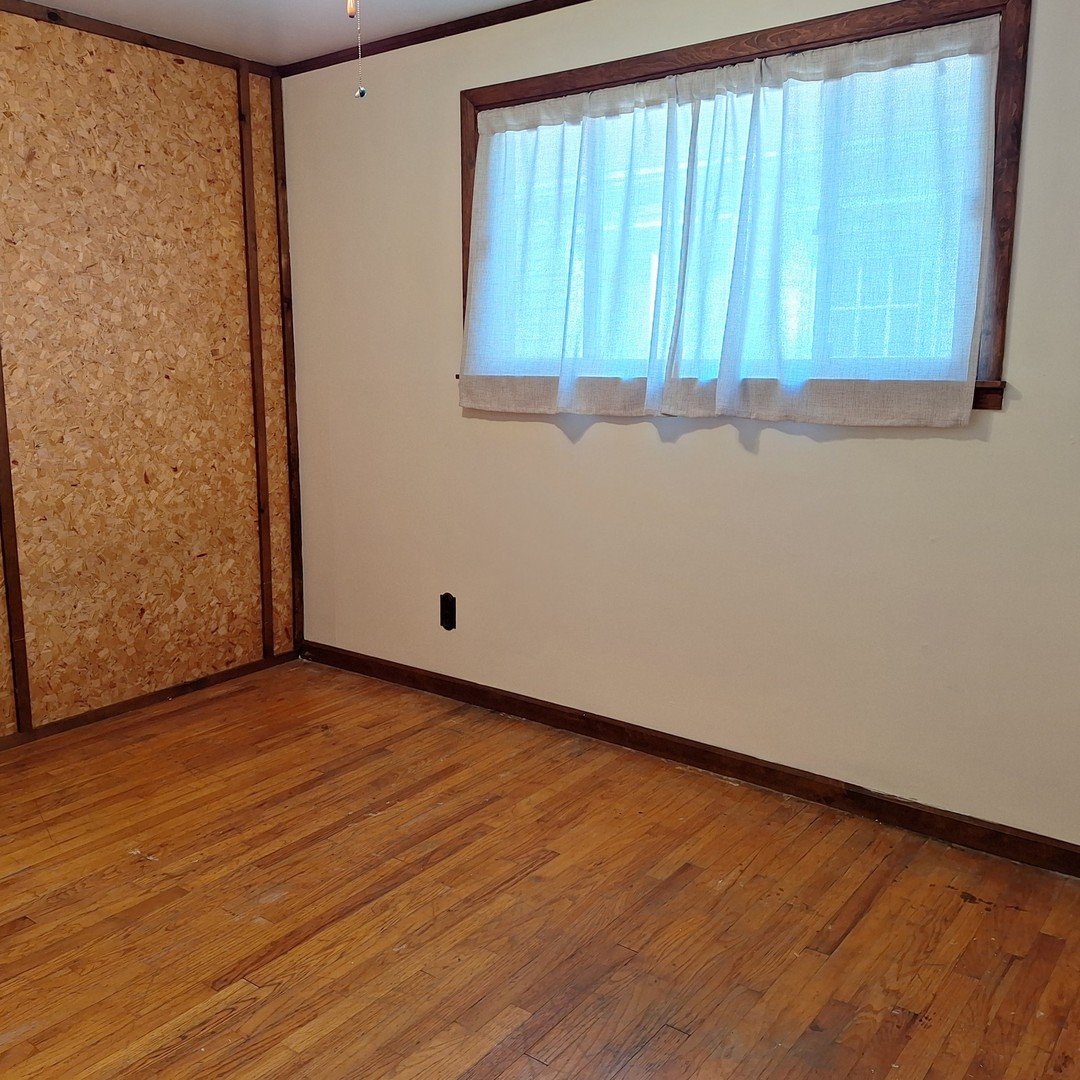 4605 W 84th Place, Chicago, IL 60652