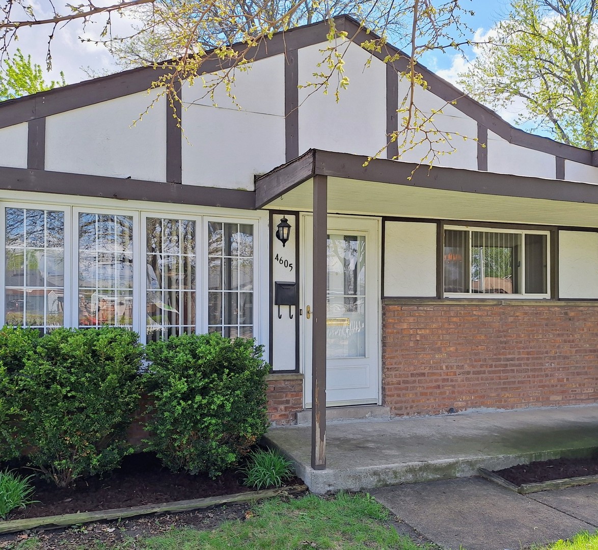4605 W 84th Place, Chicago, IL 60652