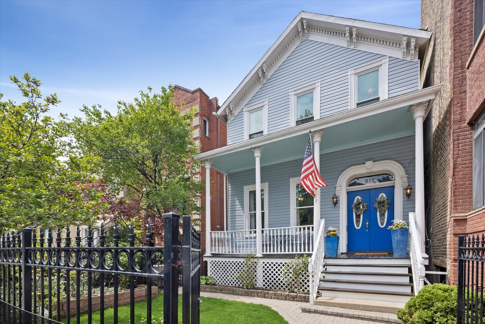 812 S Bell Avenue, Chicago, IL 60612