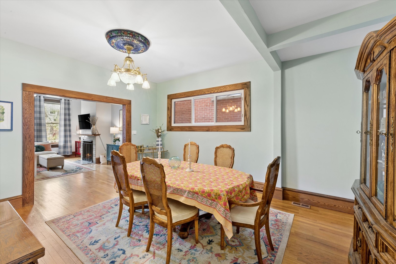 812 S Bell Avenue, Chicago, IL 60612