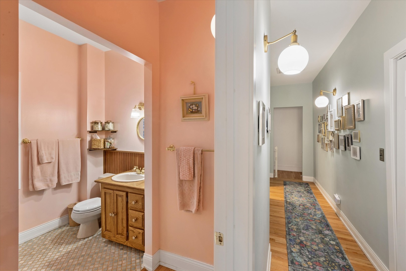 812 S Bell Avenue, Chicago, IL 60612