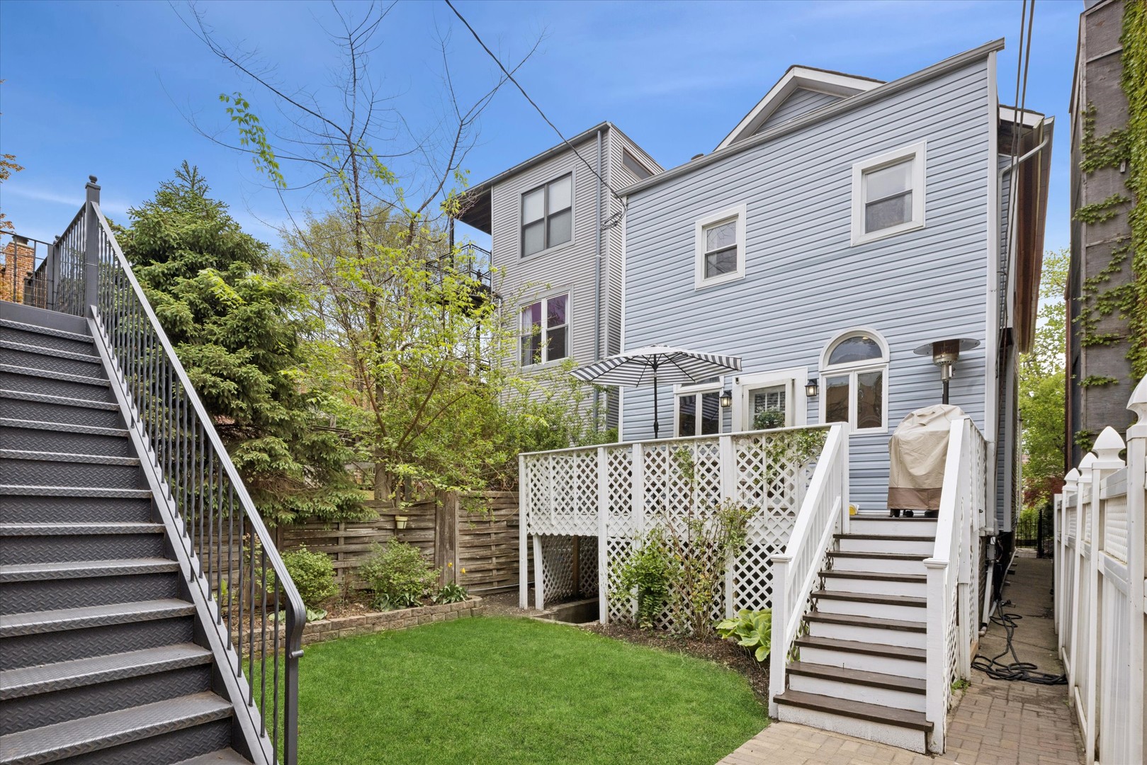 812 S Bell Avenue, Chicago, IL 60612