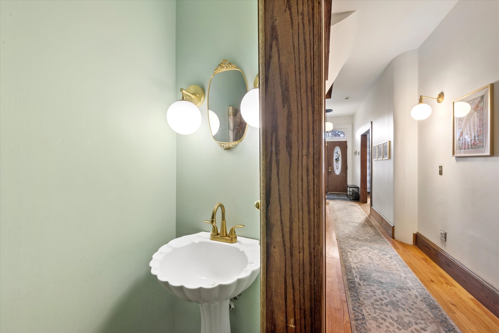 812 S Bell Avenue, Chicago, IL 60612